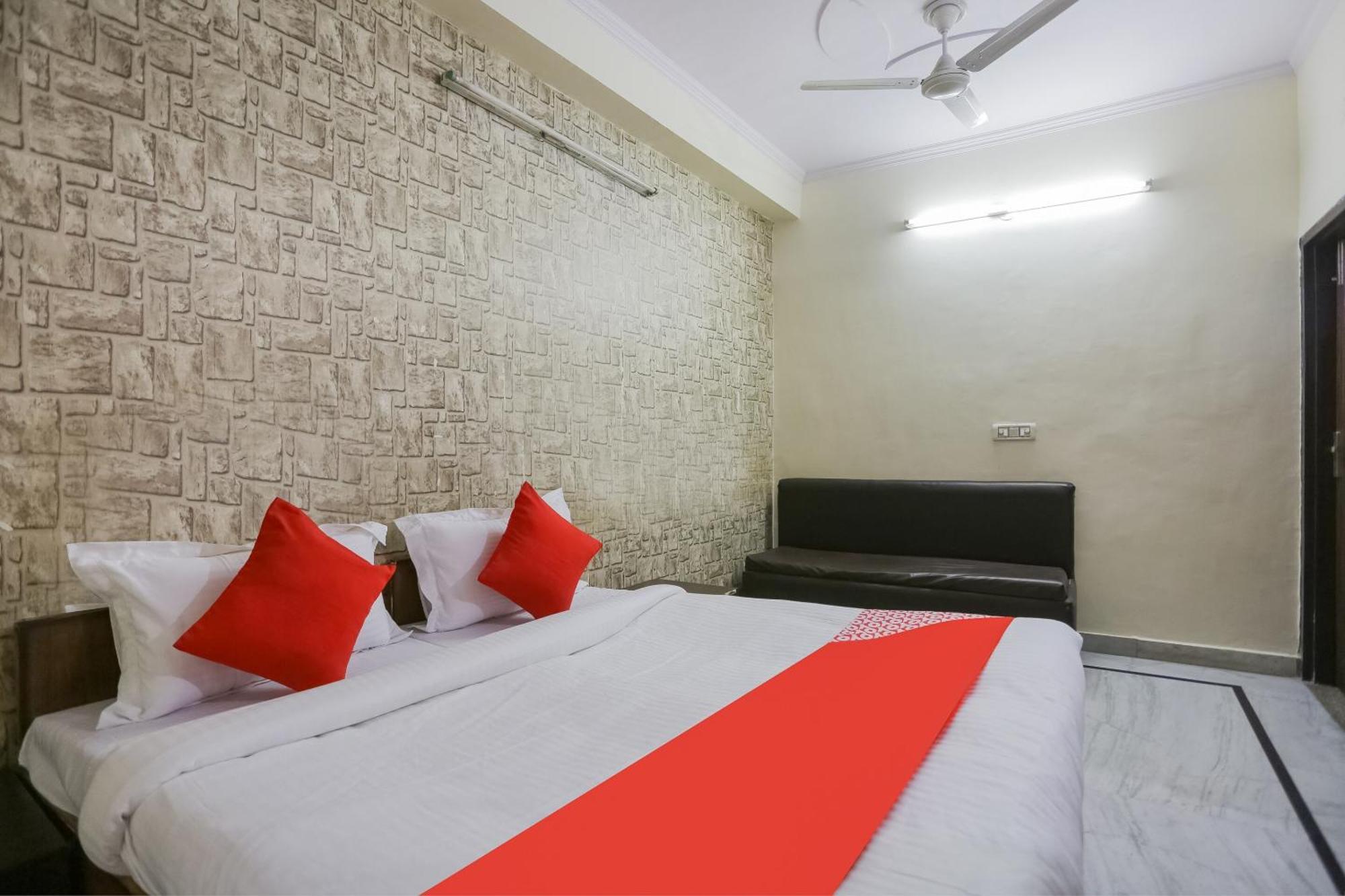 Hotel O Green High Új-Delhi Kültér fotó