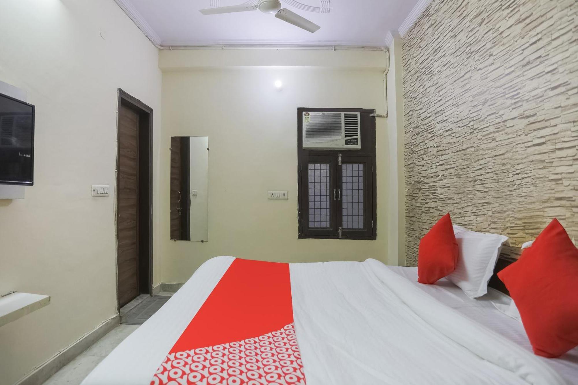 Hotel O Green High Új-Delhi Kültér fotó