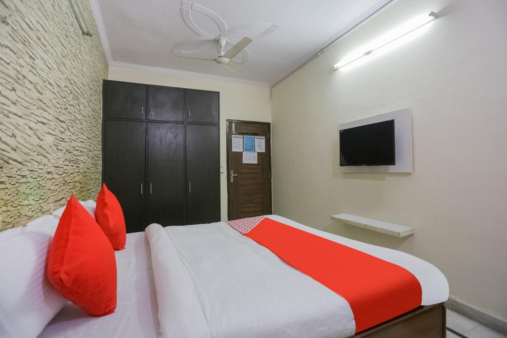 Hotel O Green High Új-Delhi Kültér fotó